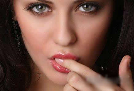 嘴唇干裂起皮?饮食小妙招告别干裂重现水嫩 嘴唇干裂起皮?饮食小妙招告别干裂重现水嫩