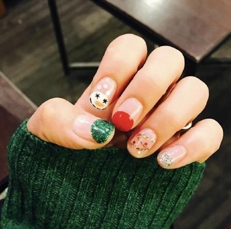 学会指甲搭配法则 巧妙搭配颜色让你成时尚焦点