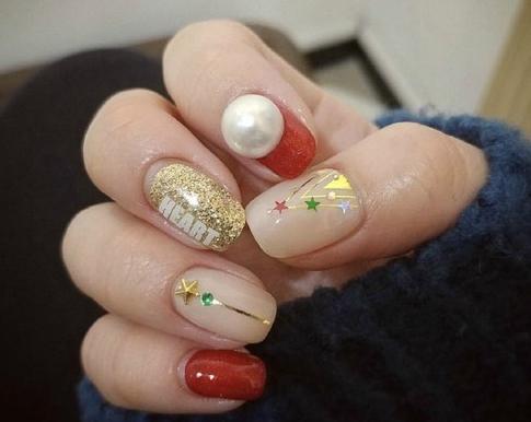 学会指甲搭配法则 巧妙搭配颜色让你成时尚焦点