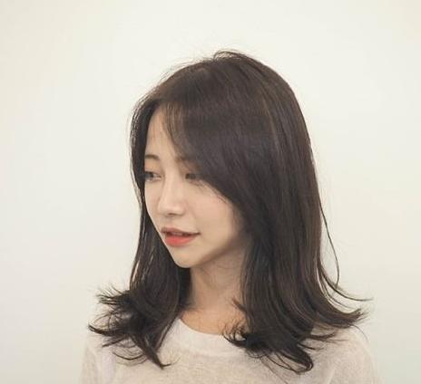 2017年流行的烫发发型图片