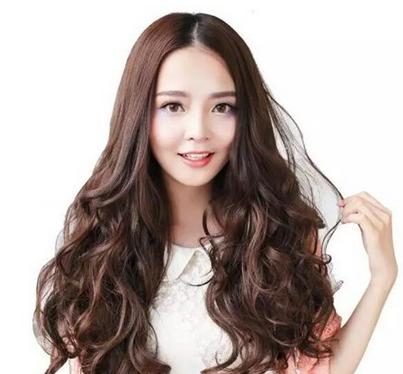 2017年流行的烫发发型图片