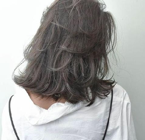 2017最流行的还是微卷发 仙气更有名媛范