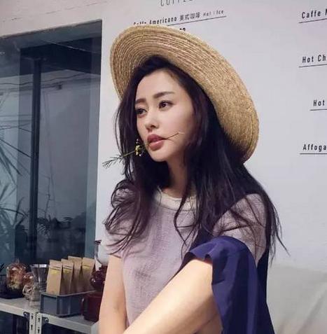 2017最流行的还是微卷发 仙气更有名媛范