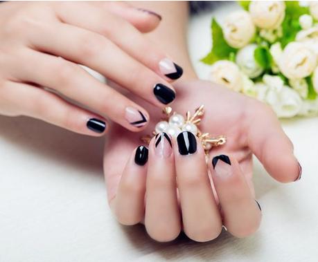 2017流行什么颜色的美甲