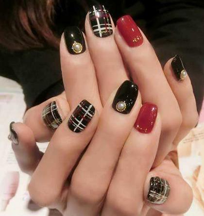 2017流行什么颜色的美甲
