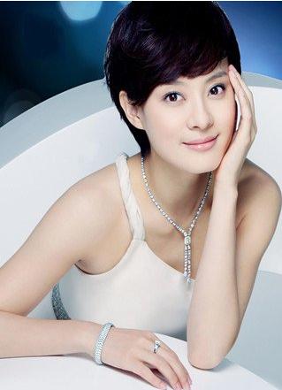 女生什么脸型适合短发