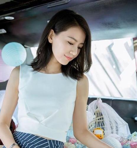 现在流行什么发型？显脸小的侧耳朵发型最受明星欢迎
