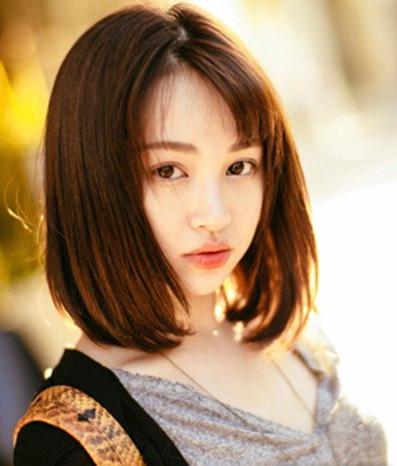 圆脸减龄短发发型图片