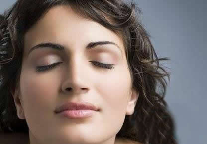 你这样做只会毁肤?6种常见的错误护肤方法 你这样做只会毁肤?6种常见的错误护肤方法