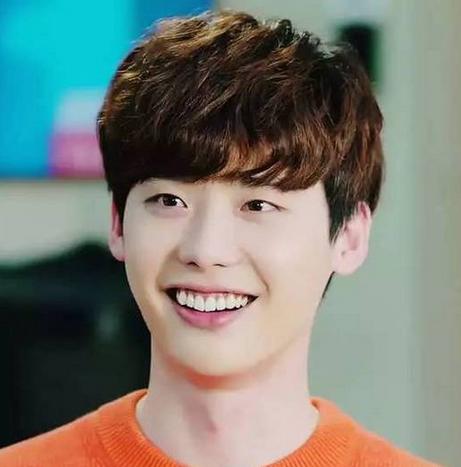 2017流行发型男短发:潮流帅气的短发秒变型男