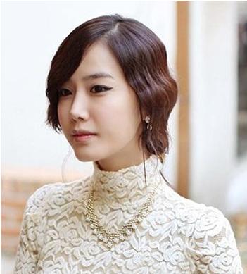 水波纹发型图片中长发