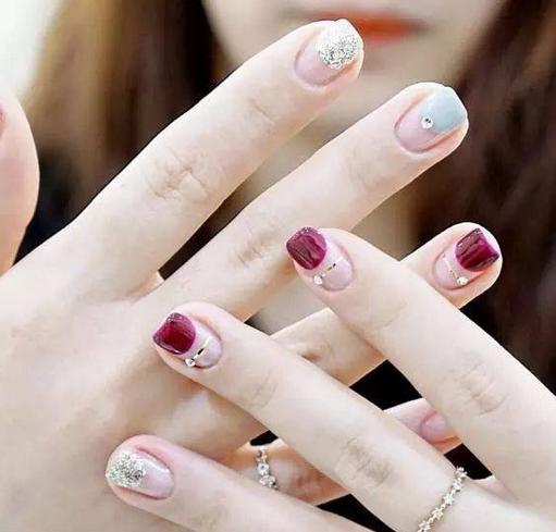 美甲2017新款图片 爆款美甲图案给让你美到尖叫