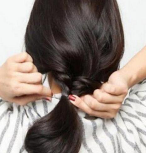 超简单丸子头扎法图解