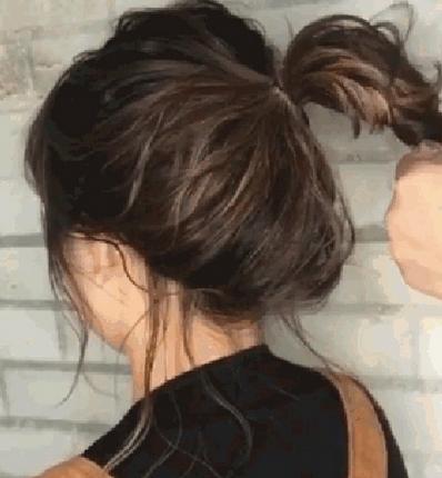 2017减龄丸子头依旧超火 春丽头成时尚潮人的焦点