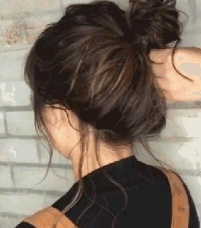 2017减龄丸子头依旧超火 春丽头成时尚潮人的焦点