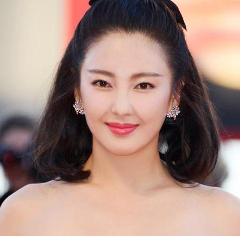 光疗唇的画法步骤