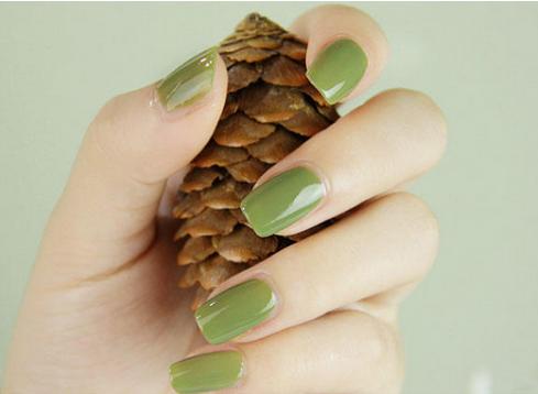 2017最流行的指甲颜色