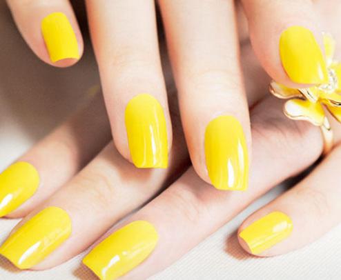 2017最流行的指甲颜色