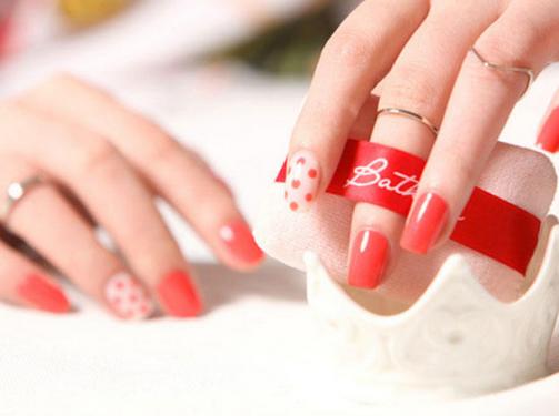 2017最流行的指甲颜色