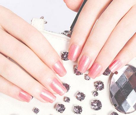 2017最流行的指甲颜色