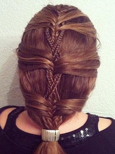 春天怎么扎头发好看？漂亮的扎发简单却不失华丽感