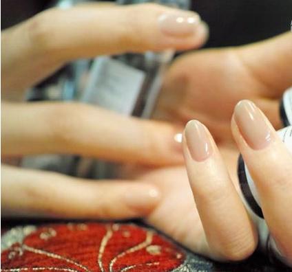 怎样保养指甲变好看