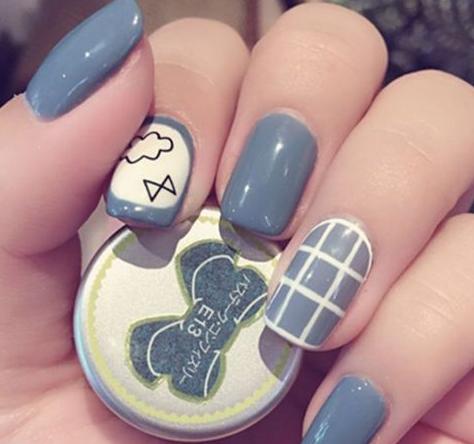 灰色指甲油搭配什么好