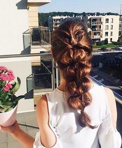 中长发发型扎法