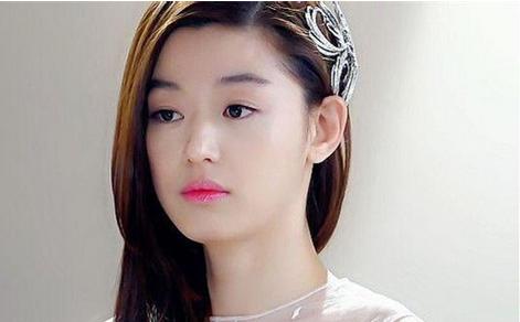 最简单的咬唇妆画法 跟全女神学画美丽的咬唇妆