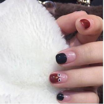 红色美甲图片2017款式