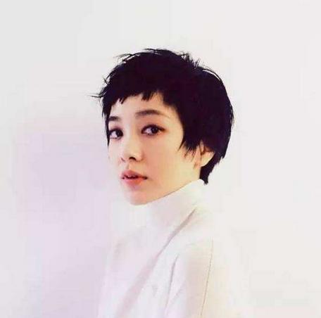 矮个子女生适合什么发型？矮个子显个高的发型利器