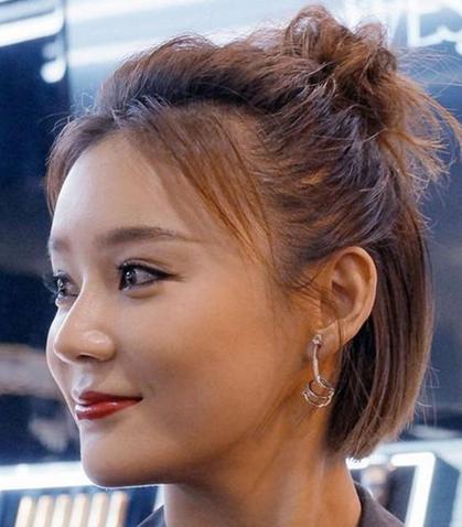 女生中等身高适合什么发型