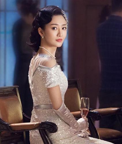 女生个子高适合什么发型