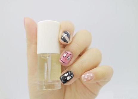 简单美甲教程步骤 笑脸美甲让好心情永驻指尖