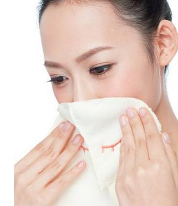 卸妆油的正确使用方法