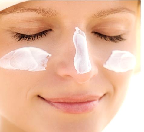 春季皮肤过敏了怎么办？抗敏保养秘诀摆脱敏感君