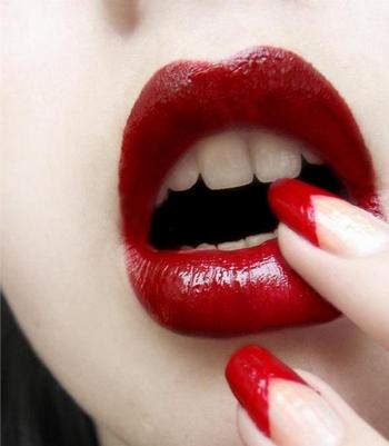 最简单有效的唇部护理方法