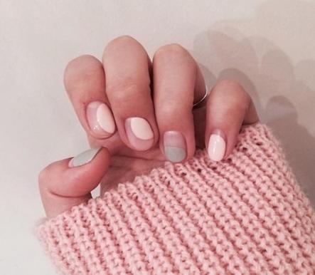 美甲配毛衣？美甲颜色怎么搭配才时尚暖暖哒