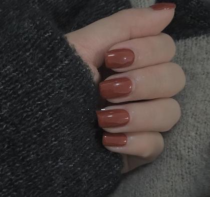 美甲配毛衣？美甲颜色怎么搭配才时尚暖暖哒