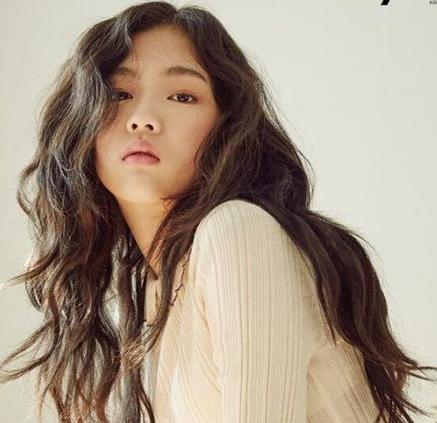 女生烫发发型图片