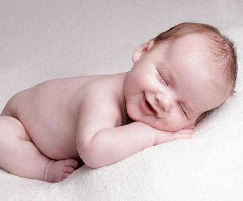 三个月的宝宝发育标准 三个月的宝宝发育标准
