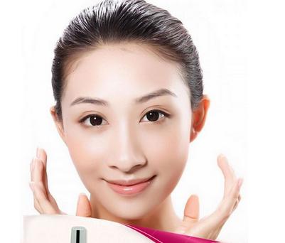 用什么洗脸可以收缩毛孔?如何正确洗脸收缩毛孔 用什么洗脸可以收缩毛孔?如何正确洗脸收缩毛孔