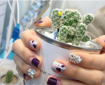 今年最新款美甲图片