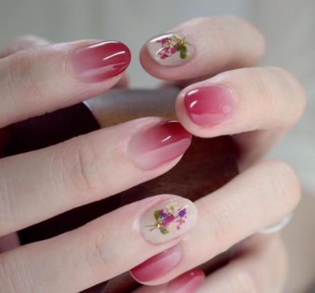 今年最新款美甲图片