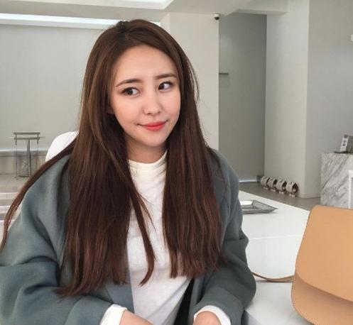 最新中长发发型图片