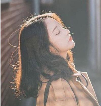 最新中长发发型图片