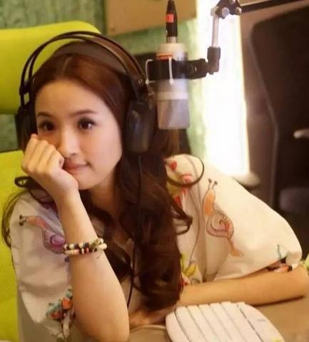 小圆脸适合什么发型？林依晨的小圆脸发型女感十足