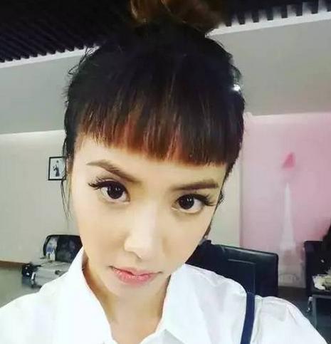2017齐刘海发型图片女
