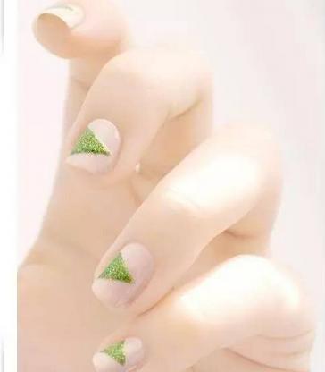 美甲绿色款式图片