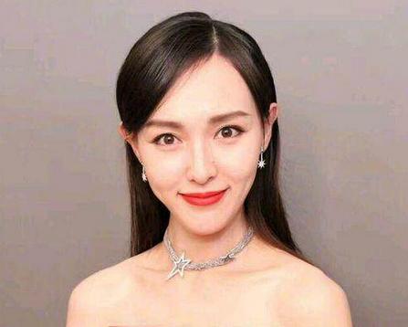 纠结刘海剪短还是留长？女星示范不同脸型的刘海搭配